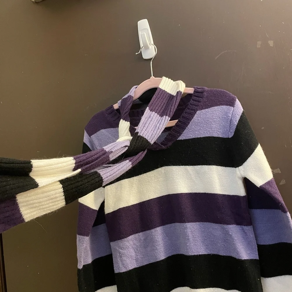 🐠2/$20 Grane Striped Sweater & Scarf